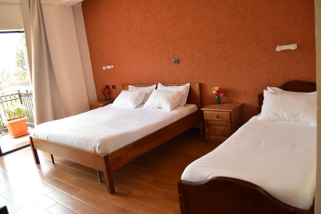 Harbe Hotel Лалибэла Экстерьер фото