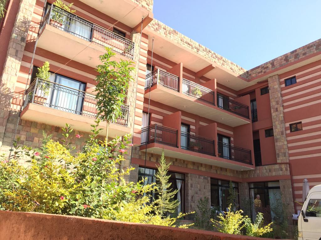 Harbe Hotel Лалибэла Экстерьер фото