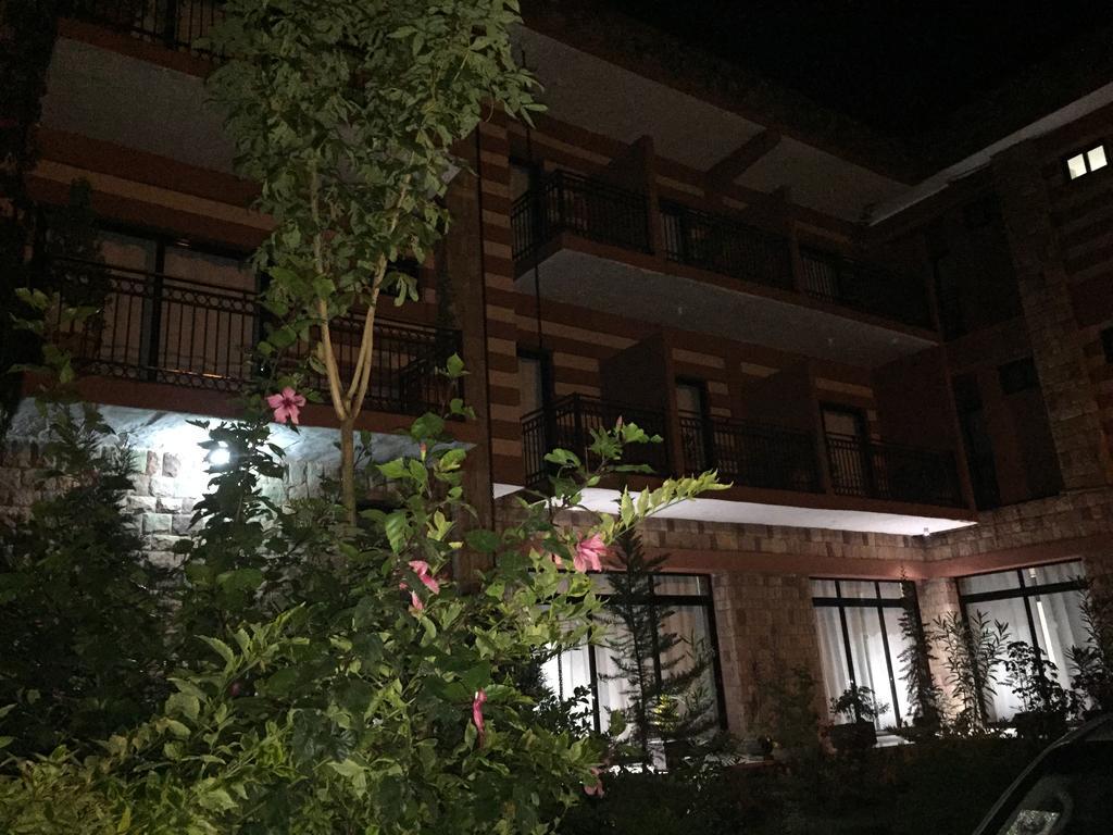 Harbe Hotel Лалибэла Экстерьер фото