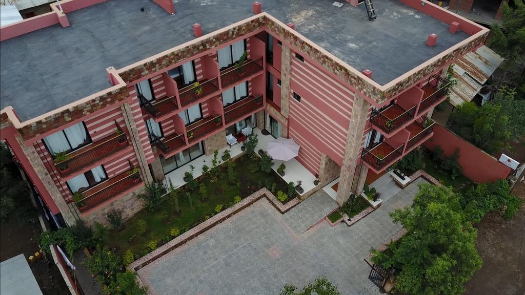 Harbe Hotel Лалибэла Экстерьер фото