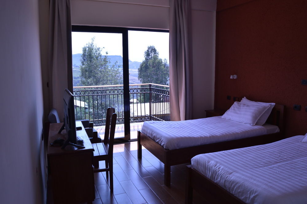 Harbe Hotel Лалибэла Экстерьер фото