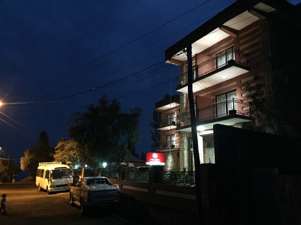 Harbe Hotel Лалибэла Экстерьер фото